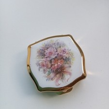 stratton enamel pill box for sale stratton enamel pill box for sale YORK