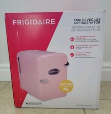 Frigidaire EEFMIS129-ROSA- 6 latas/4 litros retrô mini geladeira/refrigerador portátil NOVO comprar usado  Enviando para Brazil
