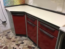 Attrezzatura banchi strumentar usato Attrezzatura banchi strumentar usato  Italia