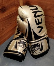 Pre owned venum d'occasion  Expédié en Belgium