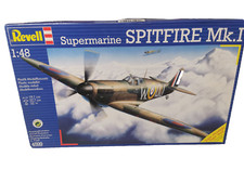 Revell supermarine spitfire usato  Capannori