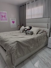 Bed frame for sale  Hialeah