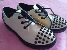 Lackschuh nieten schwarz gebraucht kaufen  Trappenkamp