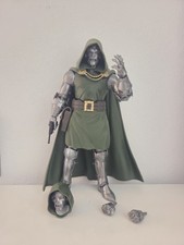 Marvel legends doom usato  Diano San Pietro