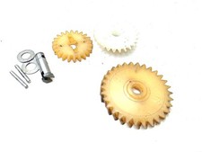 Set ingranaggi contralberi usato  Italia
