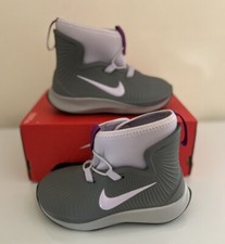 Usado, Bota Nike Kids Binzie (TD) infantil/criança, BQ5382 cinza fumaça/violeta tamanho 10c comprar usado  Enviando para Brazil