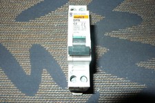 Disjoncteur modulaire merlin d'occasion  Barr