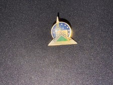 (V8) PINS BADGE ENAMEL VINTAGE COLLECTION LOGO LEROY MERLIN STRASBOURG comprar usado  Enviando para Brazil