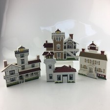 Shelia houses wooden for sale  Bainbridge Island