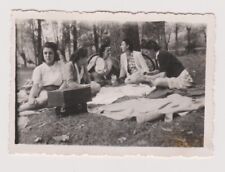 1942 women grass d'occasion  Expédié en Belgium