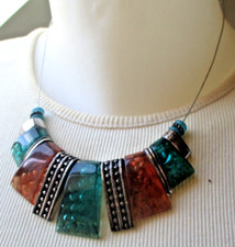 Collier couleur argent d'occasion  Perros-Guirec