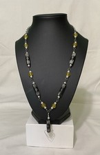 Colar feminino feminino preto branco contas de osso, detalhes de link de contas amarelas/brancas, usado comprar usado  Enviando para Brazil