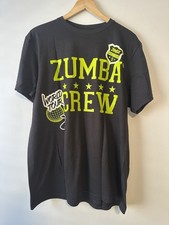 Usado, Camisa unissex Zumba Fitness Zumba Crew World Tour OSFM NOVA SEM ETIQUETAS preta comprar usado  Enviando para Brazil