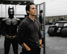 Foto assinada pelo Cavaleiro das Trevas Christian Bale 8x10 certificado de autenticidade comprar usado Foto assinada pelo Cavaleiro das Trevas Christian Bale 8x10 certificado de autenticidade comprar usado  Enviando para Brazil