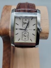 Relógio de quartzo masculino Guess aço G90003G 8" pulseira de couro 33mm estojo tom prata , usado comprar usado  Enviando para Brazil