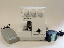 Máquina de Overlock Sew Land - Compacta e Leve - Não Testada na Caixa Original comprar usado  Enviando para Brazil