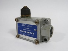 Microswitch dtf2 2rn d'occasion  Expédié en Belgium