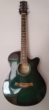 Chitarra acustica elettrificat usato  Santa Maria Capua Vetere