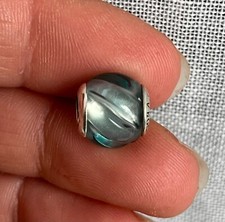 Charm pandora increspature usato  Novara