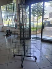 Espositore metallo con usato Espositore metallo con usato  Meran