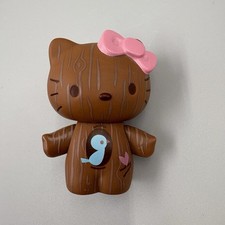 Boneco de vinil granulado de madeira Hello Kitty 3" Sanrio Urban Outfitters comprar usado  Enviando para Brazil