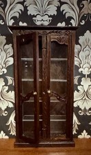 Armário de porta de vidro vintage Bespaq miniatura vitrine casa de bonecas escala 1:12 comprar usado Armário de porta de vidro vintage Bespaq miniatura vitrine casa de bonecas escala 1:12 comprar usado  Enviando para Brazil