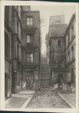 Paris quartier montmartre. d'occasion  Pagny-sur-Moselle