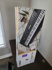Teclado portátil Yamaha PSR-E273 61 teclas comprar usado  Enviando para Brazil
