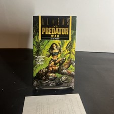 War (Aliens Vs. Predator, Book 3) 1st Print 1st Edition By S. D. Perry. 1 Owner! comprar usado  Enviando para Brazil