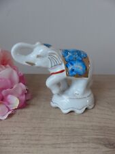 Statuette éléphant porcelain d'occasion  Saint-Lambert-du-Lattay