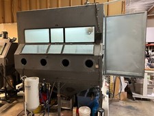 Large sandblast cabinet for sale  San Marcos