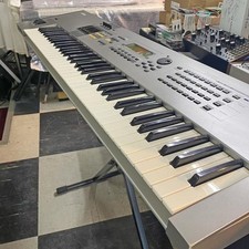 Yamaha motif key d'occasion  Expédié en Belgium
