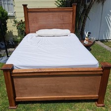 Full size bed for sale  Hawthorne