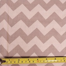 Usado, 1yd+24" (60" no total) cinza Chevron C380 Riley Blake Designs listra geométrica tonal comprar usado  Enviando para Brazil