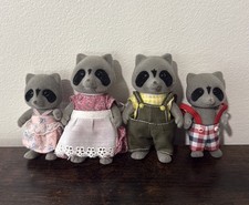 Conjunto Calico Critters 4 Vintage Chestnut Families Guaxinim Sylvanian Family 1985 comprar usado Conjunto Calico Critters 4 Vintage Chestnut Families Guaxinim Sylvanian Family 1985 comprar usado  Enviando para Brazil