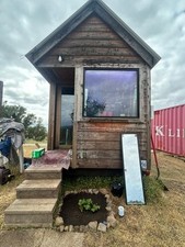Vintage tiny home for sale  Paradise