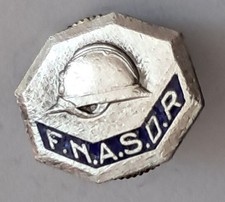 Insigne boutonnière d'occasion  France