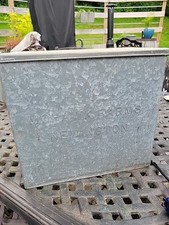 Caixa térmica vintage galvanizada de metal para varanda de leite - Mohawk Farms (Newington, CT), usado comprar usado  Enviando para Brazil