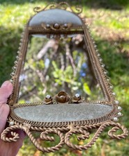 Bandeja de espelho vintage ornamentada rosa falsa pérola tom dourado veludo verde cômoda vaidade comprar usado Bandeja de espelho vintage ornamentada rosa falsa pérola tom dourado veludo verde cômoda vaidade comprar usado  Enviando para Brazil