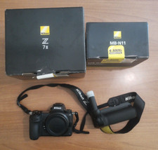 Nikon battery grip usato  Campobello di Licata
