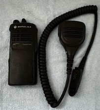 Usado, Rádio bidirecional Motorola HT750 UHF 403-470 MHz 16 canais AAH25RDC9AA3AN + microfone alto-falante comprar usado  Enviando para Brazil