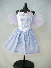 Tenue vêtement barbie d'occasion  Saint-Georges-de-Didonne