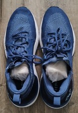 Scarpe sneakers under usato  Genova