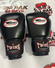 Novas Luvas de Boxe Gêmeas Muay Thai Gancho e Laço 100% Couro de Vaca, usado comprar usado Novas Luvas de Boxe Gêmeas Muay Thai Gancho e Laço 100% Couro de Vaca, usado comprar usado  Enviando para Brazil