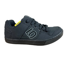 Nuove scarpe mountain usato  Spedire a Italy