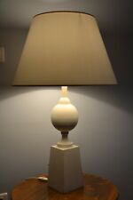 Grande lampe blanche d'occasion  Saint-Just-Saint-Rambert