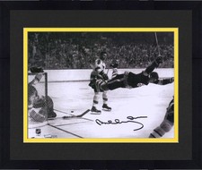 Fotografia emoldurada Bobby Orr Boston Bruins autografada 8 x 10 The Goal, usado comprar usado  Enviando para Brazil