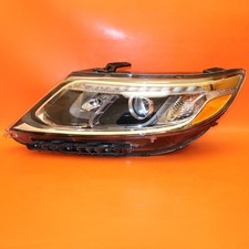 Kia sorento headlight for sale  San Fernando