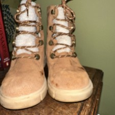 Pair sorel lace for sale Pair sorel lace for sale  HEMEL HEMPSTEAD