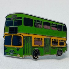 Usado, Broche esmaltado verde amarelo ônibus de dois andares emblema veículo de transporte rodoviário colecionável comprar usado  Enviando para Brazil